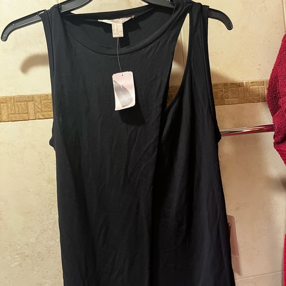 Forever 21 Tops - NWT Forever 21  Black Tank size xs